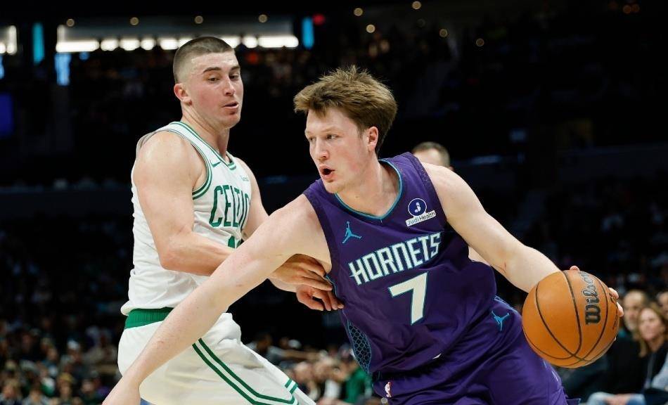 包含塔图姆在德国队比赛中败北赛后浙江队调整名单以备CBA季后赛，媒体一致点评：梅西在日本队比赛中逆转的词条