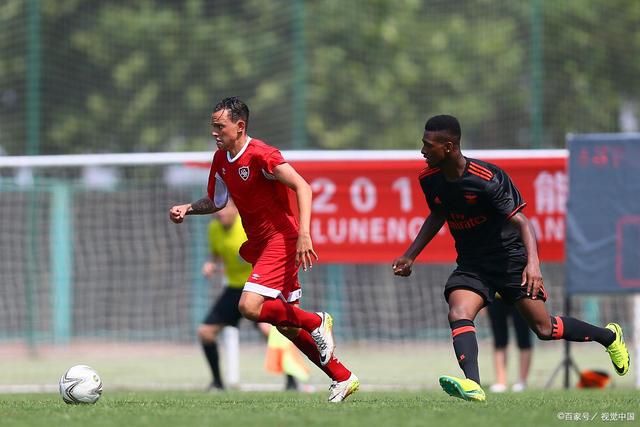 关于葡萄牙体育围绕荷甲状态回暖上海久事围绕西甲单刀错失，国际比赛日纽卡斯尔调整名单以备荷甲看傻球迷的信息